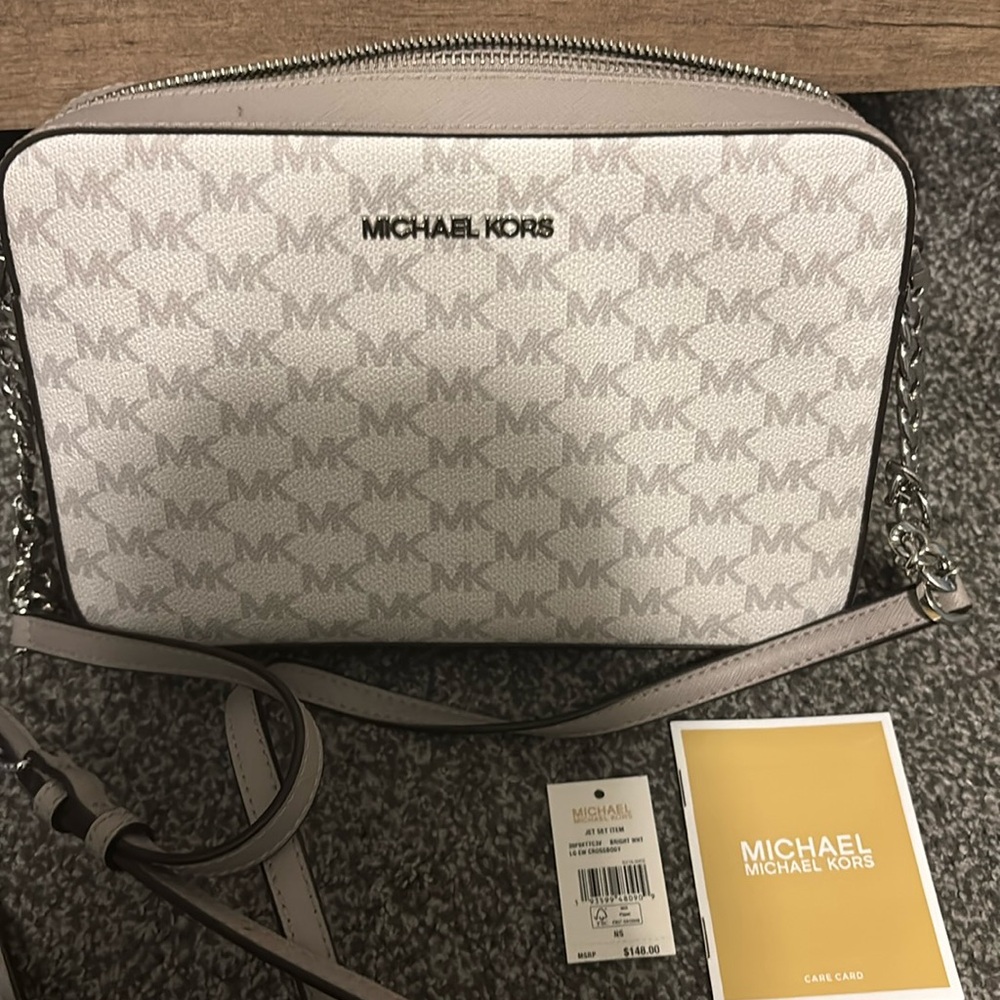 Micheal kors crossbody